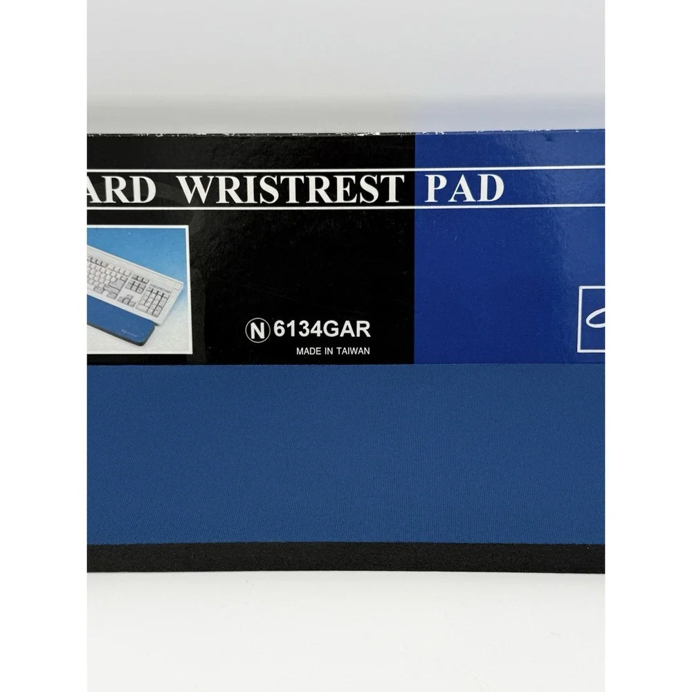 Garrard 6134GAR Keyboard Wristrest Pad Blue Foam Wrist Rest w/ Box Made Taiwan